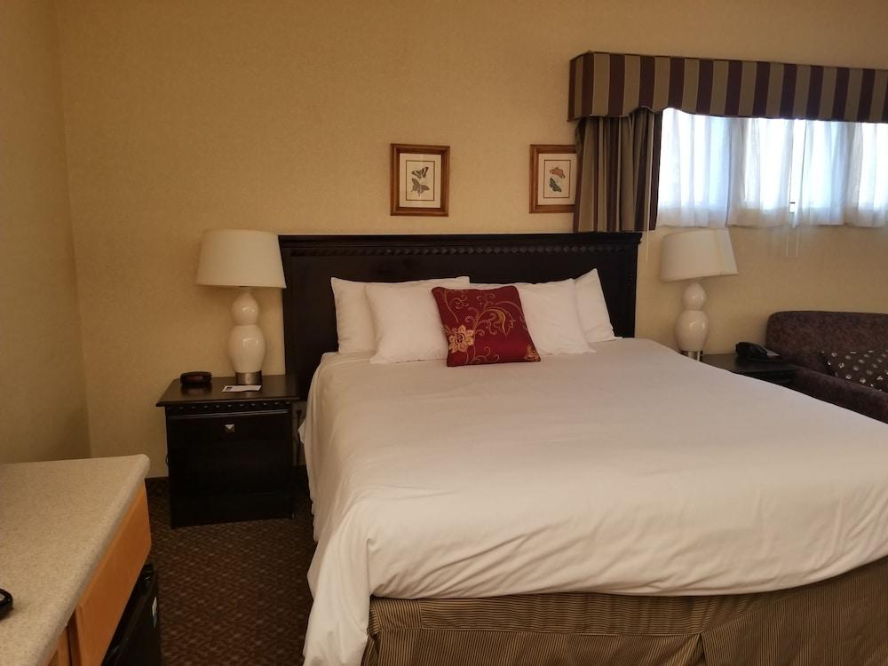 Rosedale Hotel