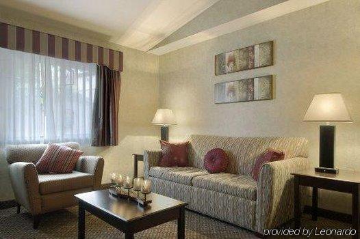 Rosedale Hotel