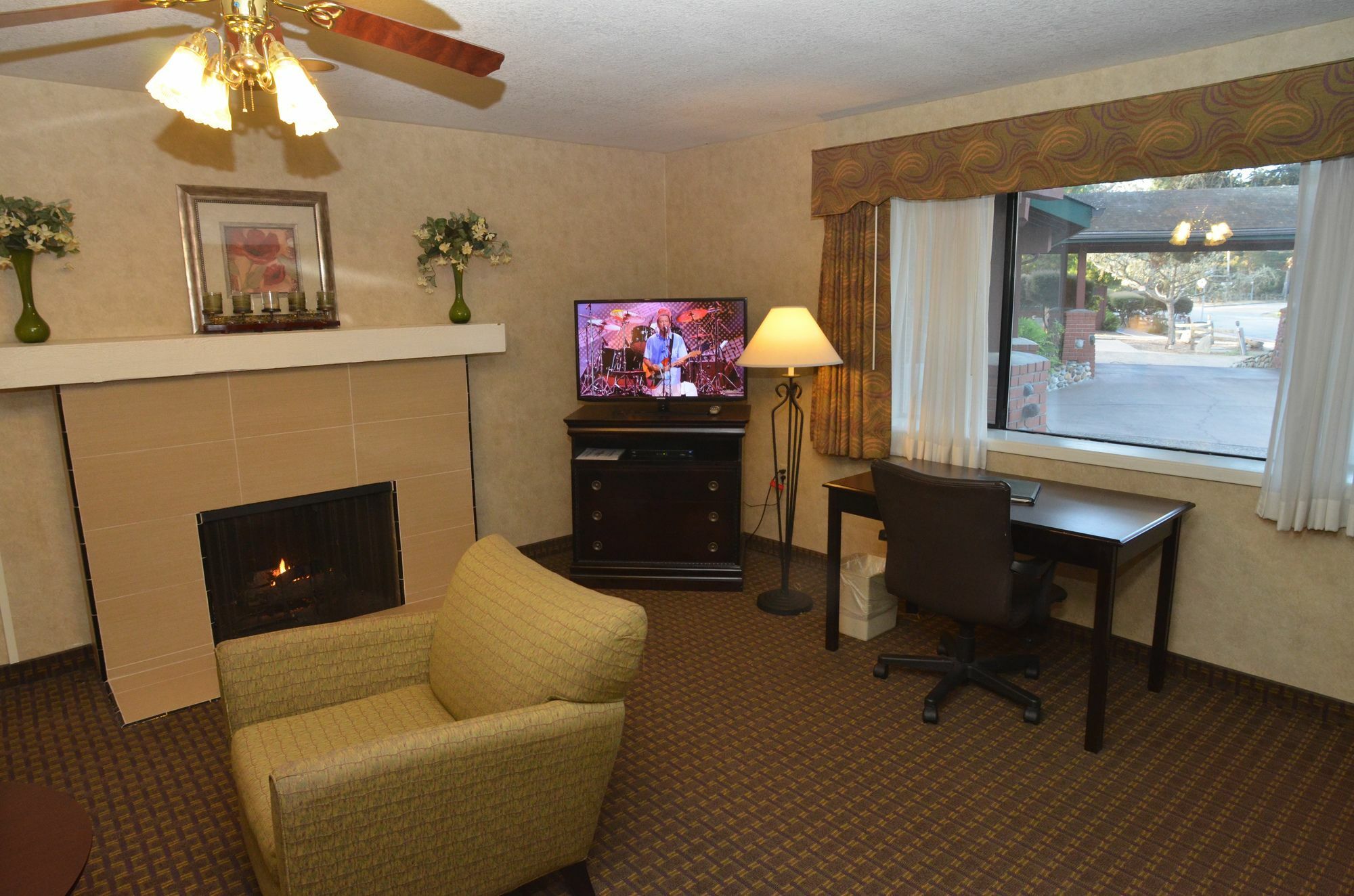 Rosedale 3* Pacific Grove